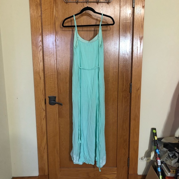 Buttons Mint Green Maxi Dress - Picture 3 of 3